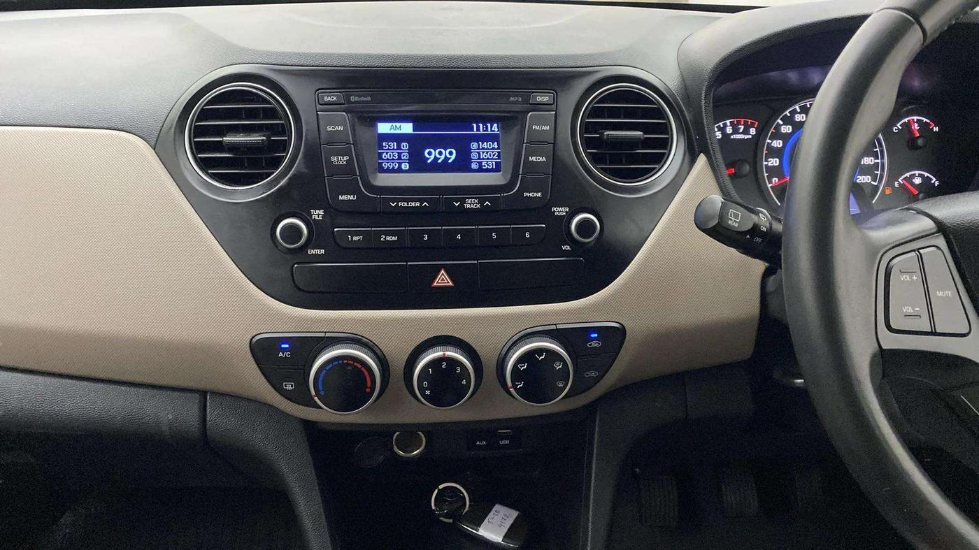2016 Hyundai Grand i10 ASTA (O) 1.2 KAPPA VTVT, Petrol, Manual, 17,535 km, Air Conditioner