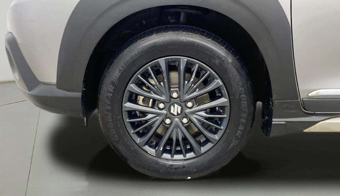 2022 Maruti XL6 ALPHA AT, Petrol, Automatic, 90,841 km, Left Front Wheel