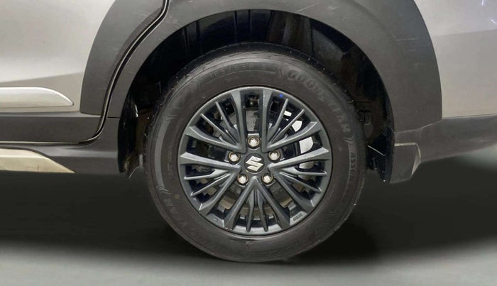 2022 Maruti XL6 ALPHA AT, Petrol, Automatic, 90,841 km, Left Rear Wheel