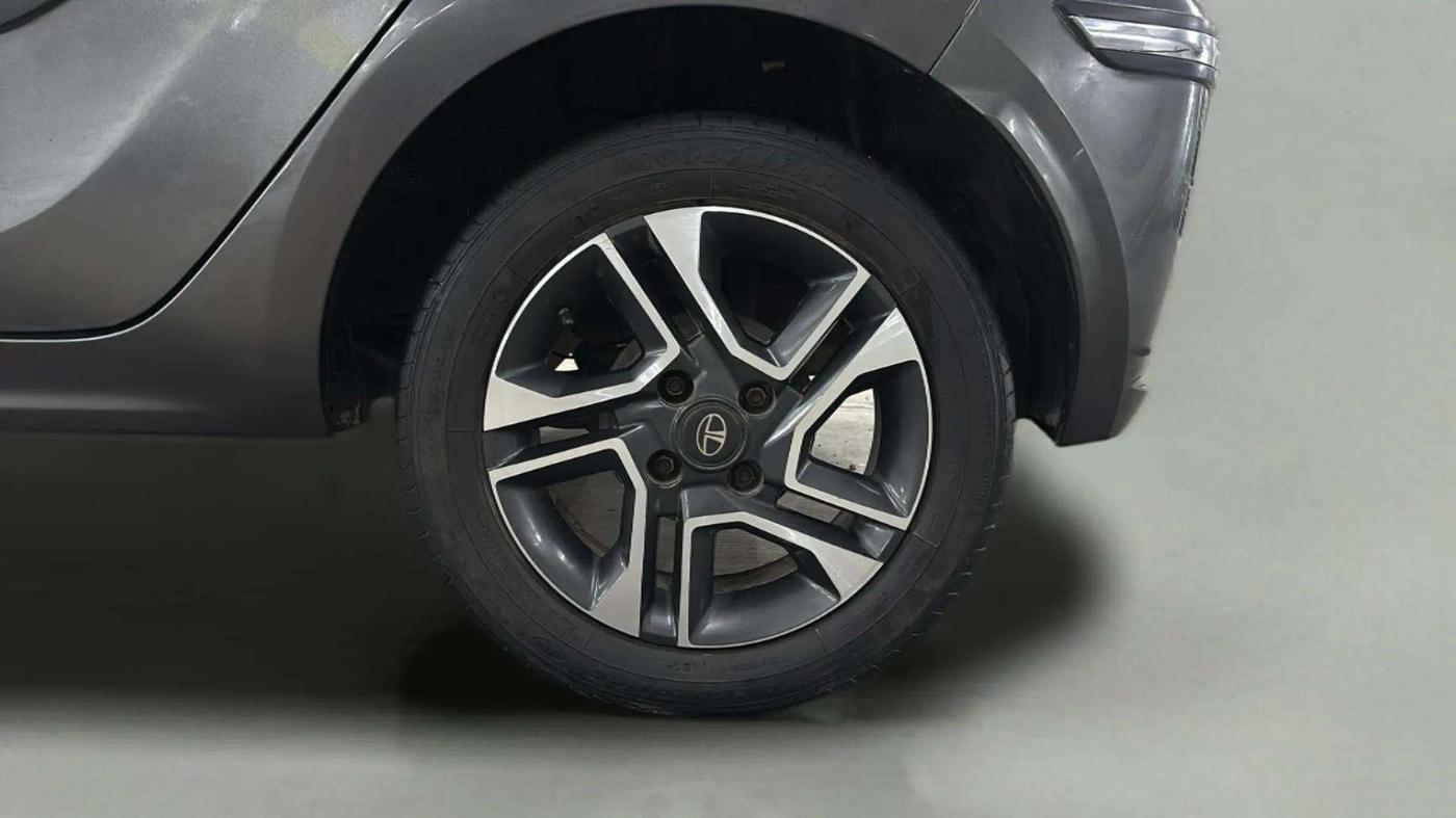 2020 Tata Tiago XZ PLUS PETROL, Petrol, Manual, 29,057 km, Left Rear Wheel