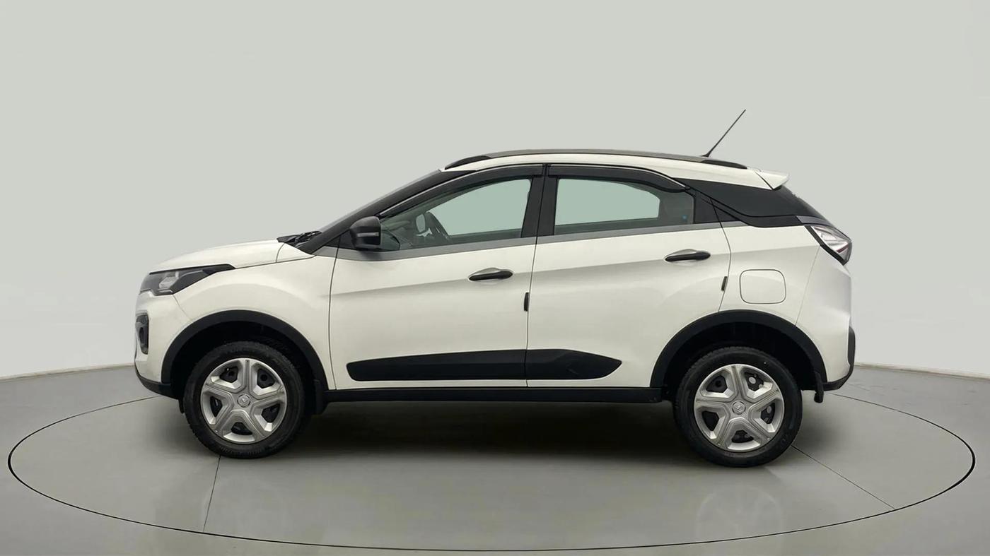 2022 Tata NEXON XM PETROL, Petrol, Manual, 13,492 km, Left Side
