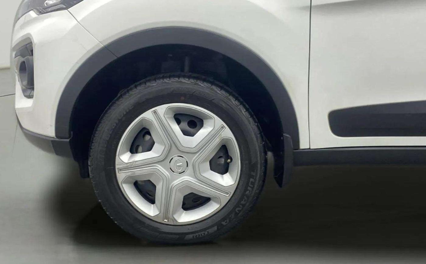 2022 Tata NEXON XM PETROL, Petrol, Manual, 13,492 km, Left Front Wheel