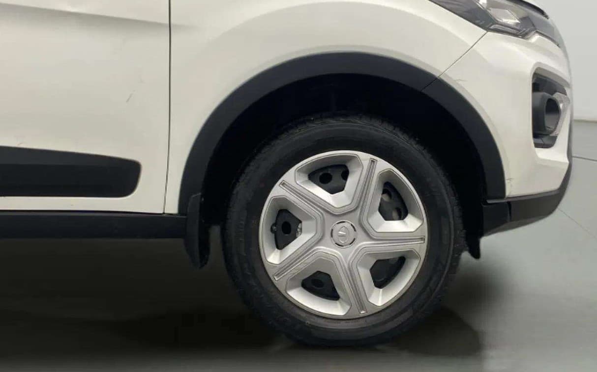 2022 Tata NEXON XM PETROL, Petrol, Manual, 13,492 km, Right Front Wheel