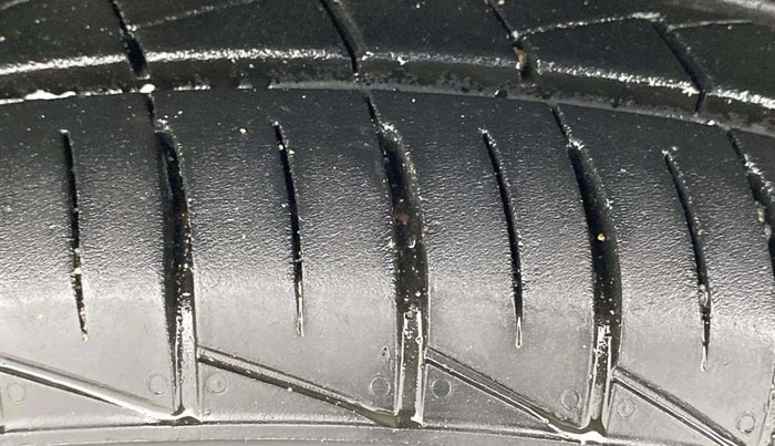 2024 Maruti S PRESSO VXI PLUS (O) AMT, Petrol, Automatic, 5,938 km, Left Front Tyre Tread