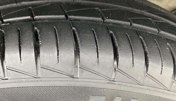 2024 Maruti S PRESSO VXI PLUS (O) AMT, Petrol, Automatic, 5,938 km, Right Front Tyre Tread