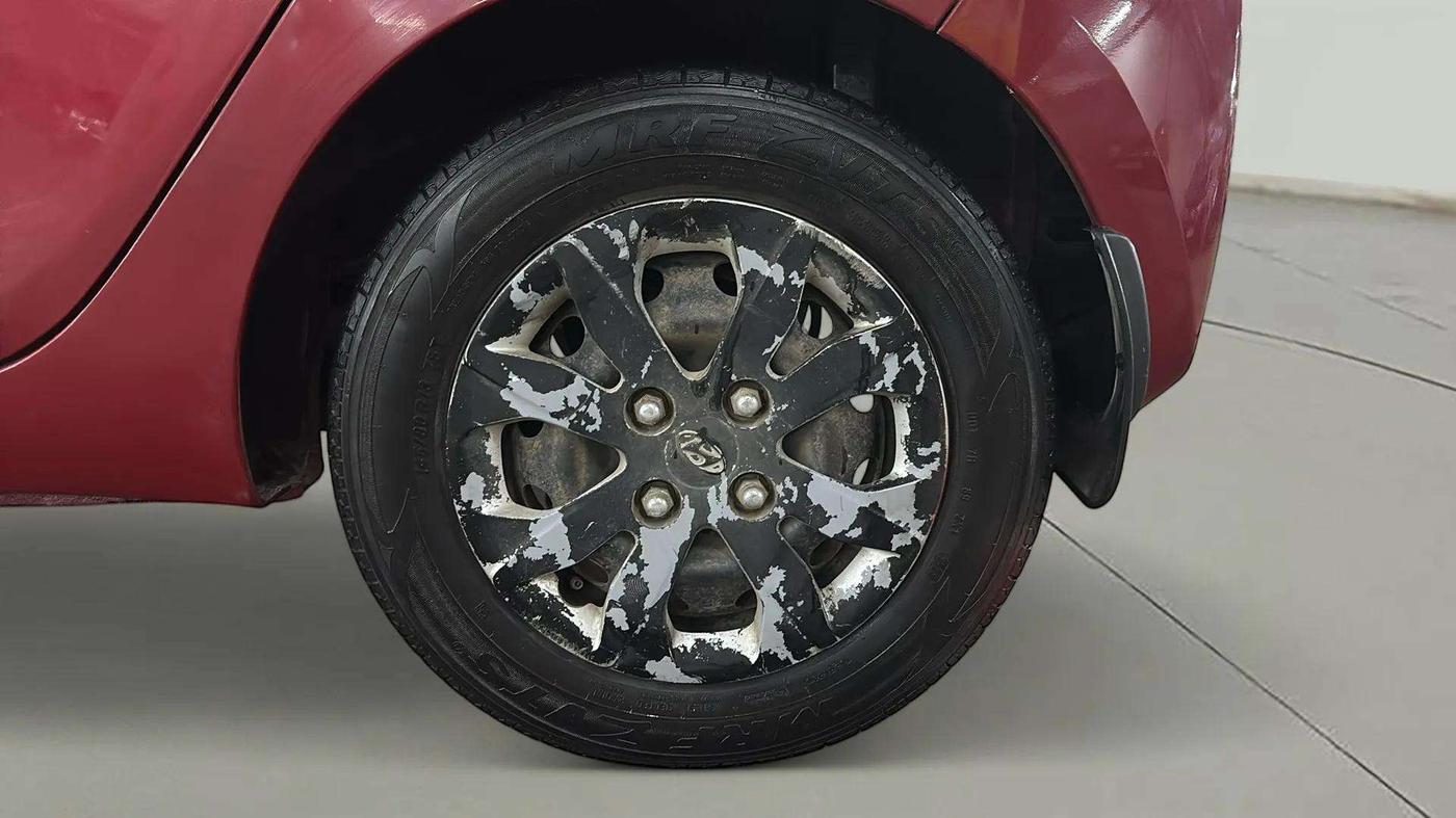 2018 Hyundai Eon MAGNA +, Petrol, Manual, 99,812 km, Left Rear Wheel