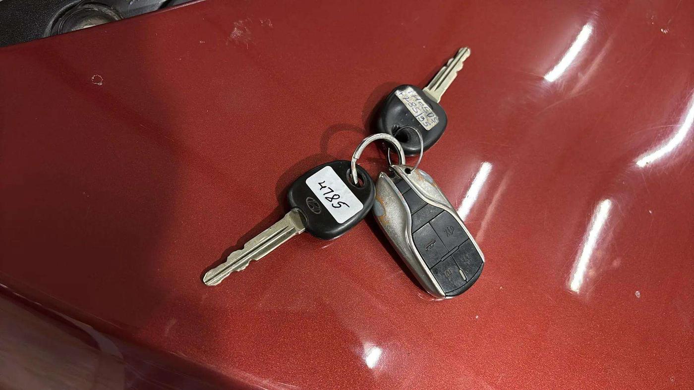 2018 Hyundai Eon MAGNA +, Petrol, Manual, 99,812 km, Key Close Up