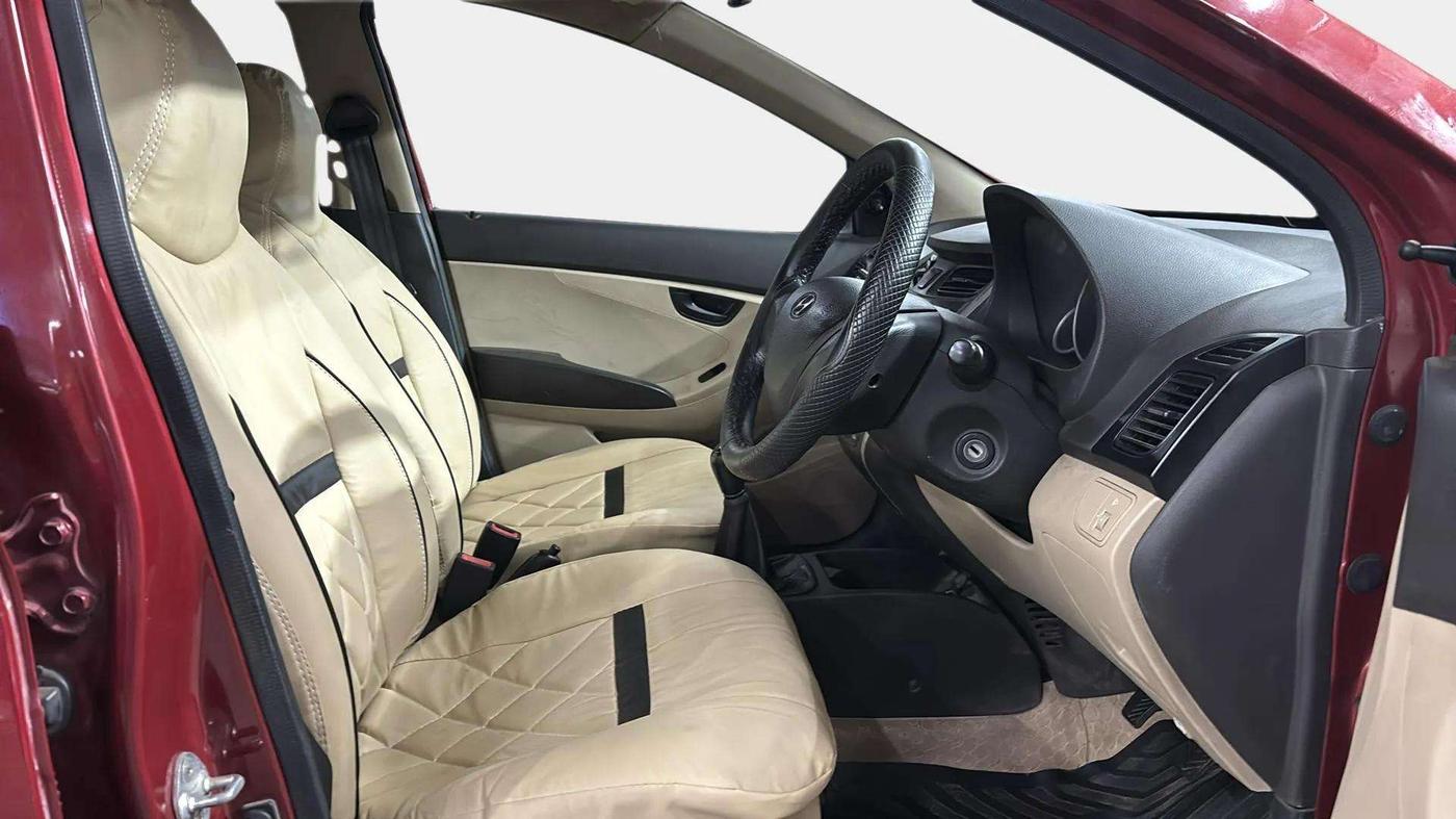 2018 Hyundai Eon MAGNA +, Petrol, Manual, 99,812 km, Right Side Front Door Cabin