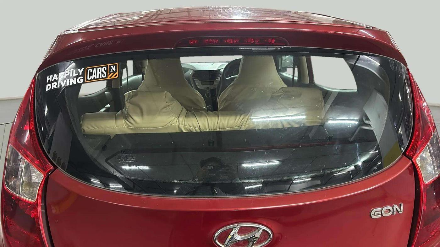 2018 Hyundai Eon MAGNA +, Petrol, Manual, 99,812 km, Rear Windshield