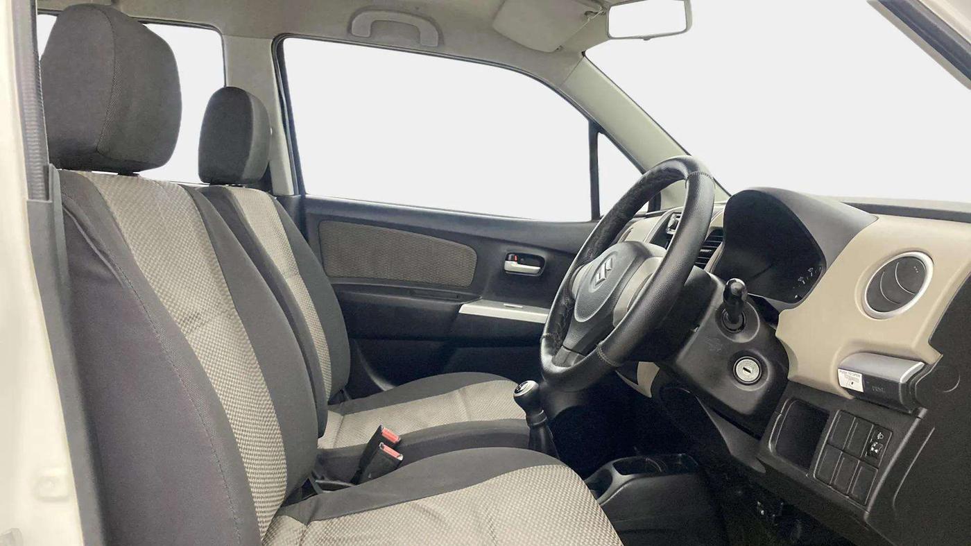 2014 Maruti Wagon R 1.0 LXI, Petrol, Manual, 51,441 km, Right Side Front Door Cabin