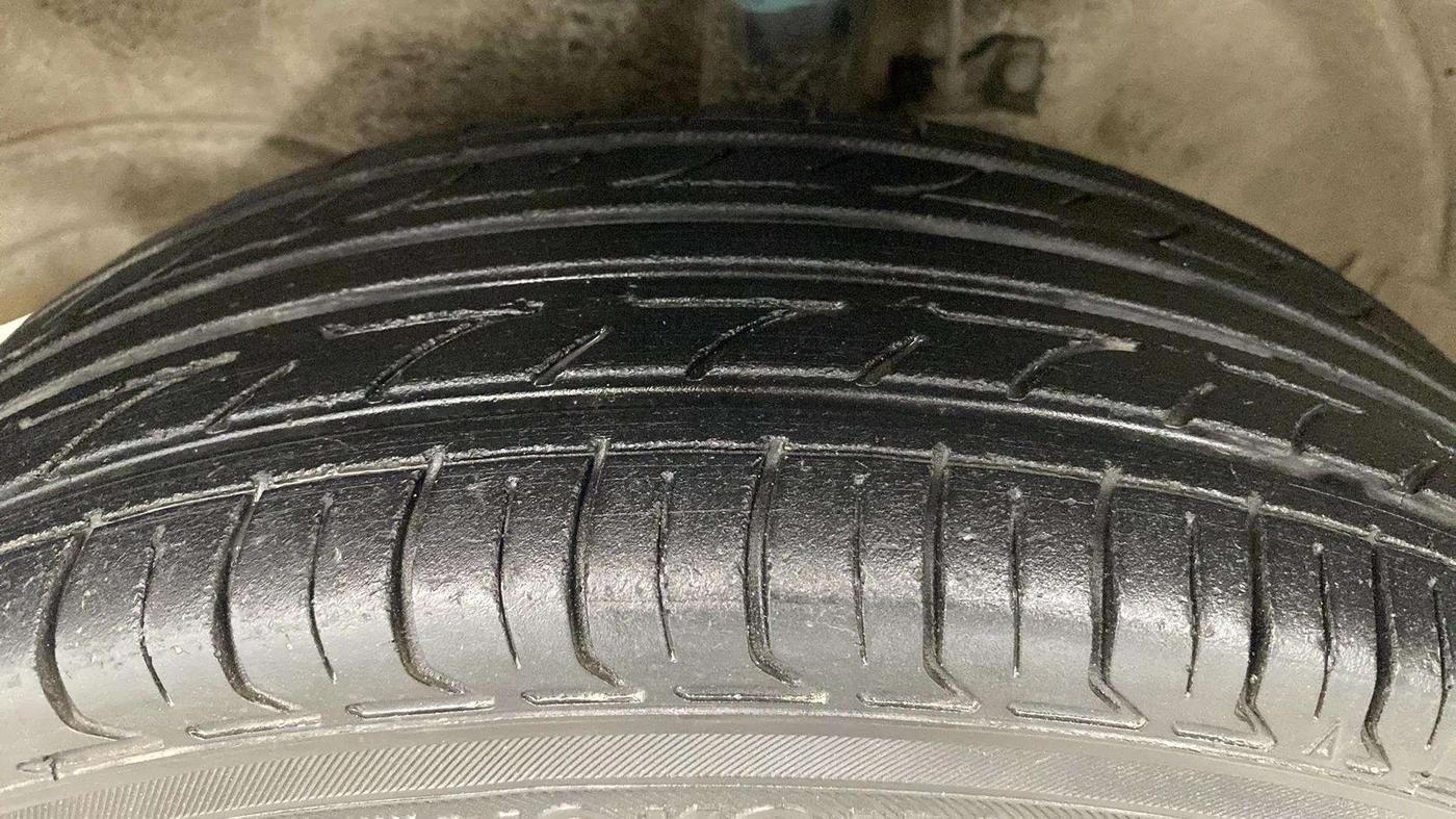 2014 Maruti Wagon R 1.0 LXI, Petrol, Manual, 51,441 km, Left Front Tyre Tread