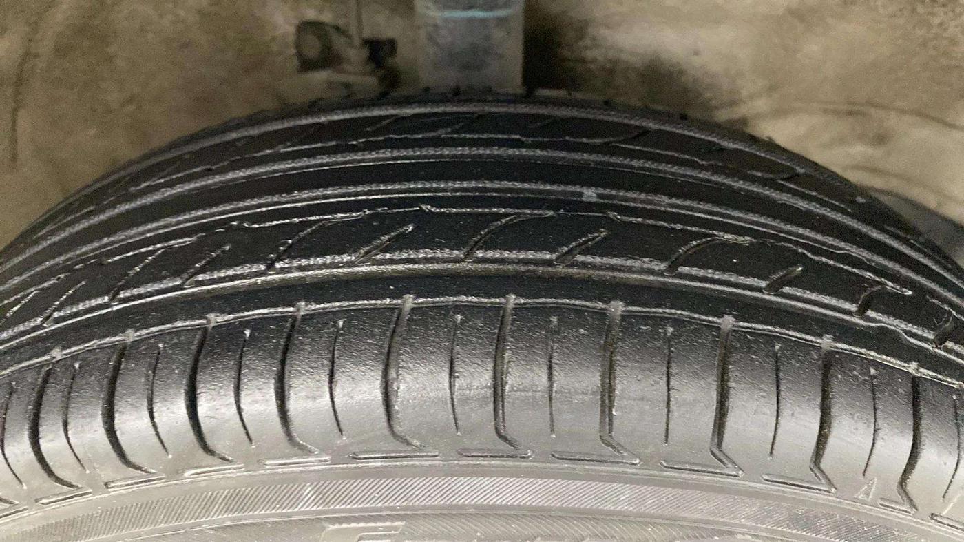 2014 Maruti Wagon R 1.0 LXI, Petrol, Manual, 51,441 km, Right Front Tyre Tread