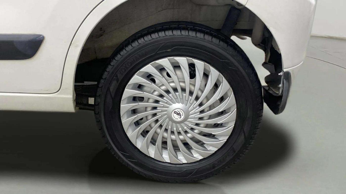 2014 Maruti Wagon R 1.0 LXI, Petrol, Manual, 51,441 km, Left Rear Wheel