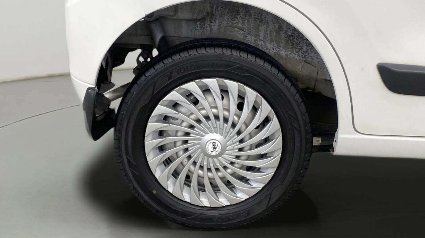 2014 Maruti Wagon R 1.0 LXI, Petrol, Manual, 51,441 km, Right Rear Wheel