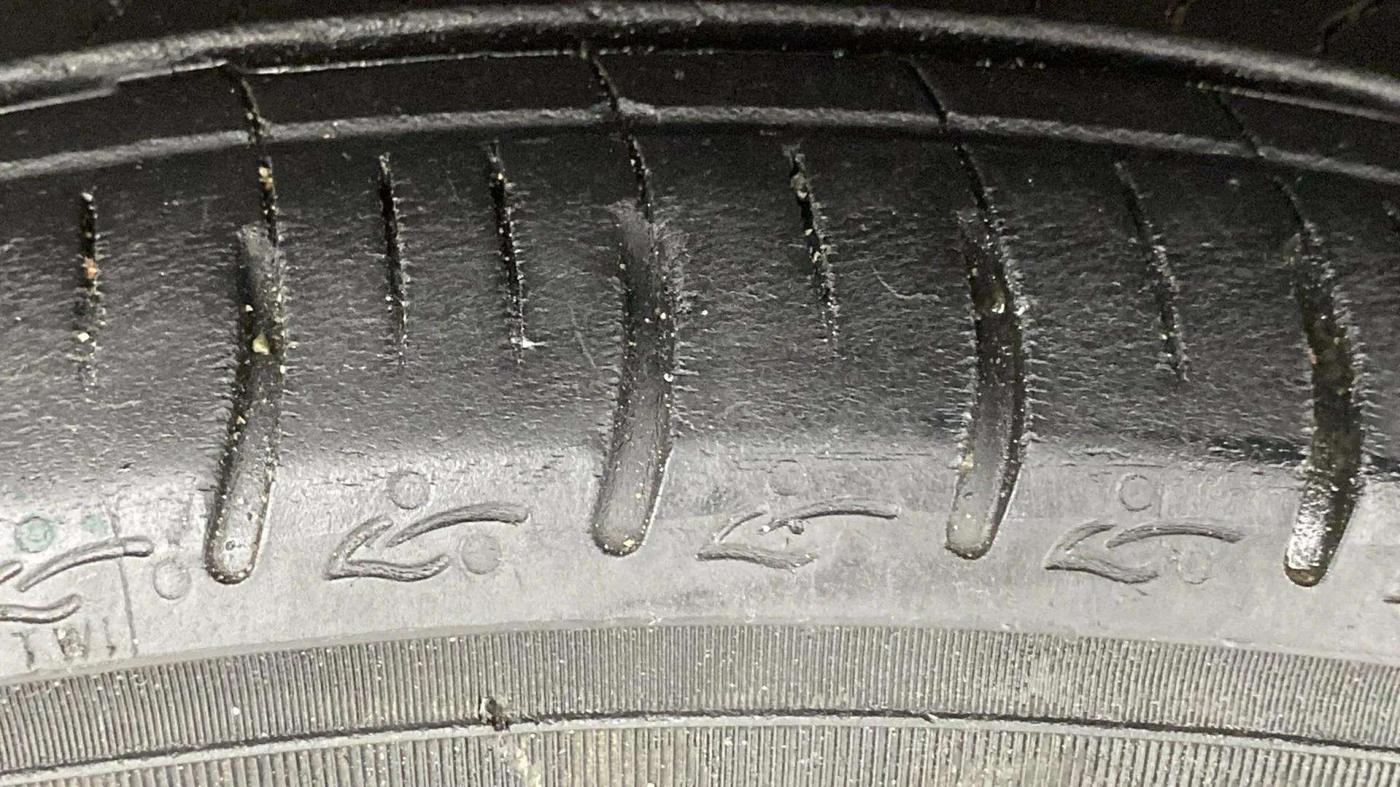 2017 Tata TIGOR XZ PETROL, Petrol, Manual, 77,079 km, Left Front Tyre Tread