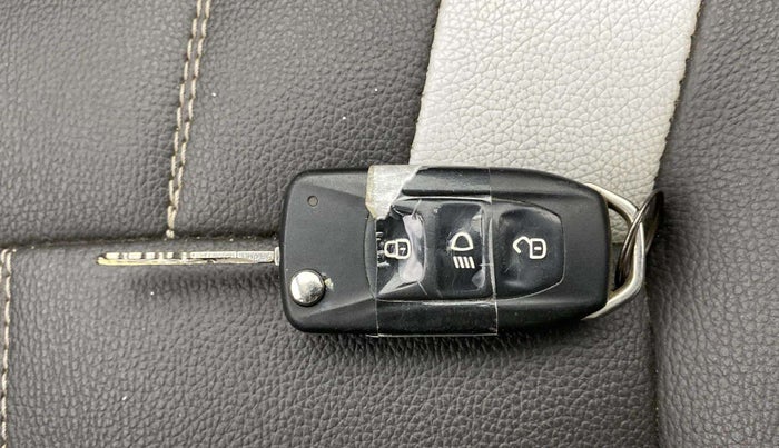 2017 Tata TIGOR XZ PETROL, Petrol, Manual, 77,072 km, Key Close Up
