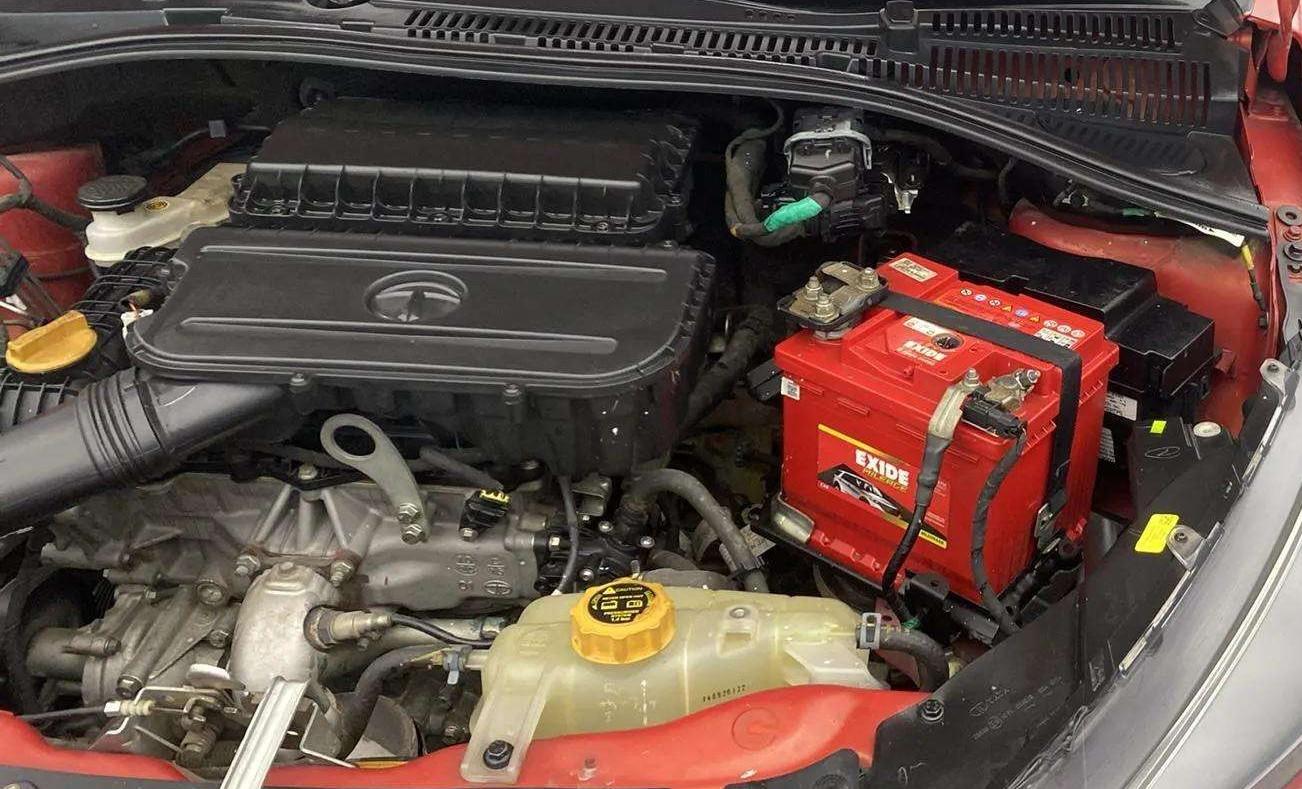 2020 Tata Tiago XT PETROL, Petrol, Manual, 30,112 km, Engine View - Left