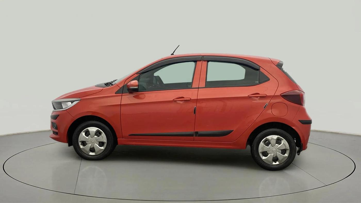 2020 Tata Tiago XT PETROL, Petrol, Manual, 30,112 km, Left Side