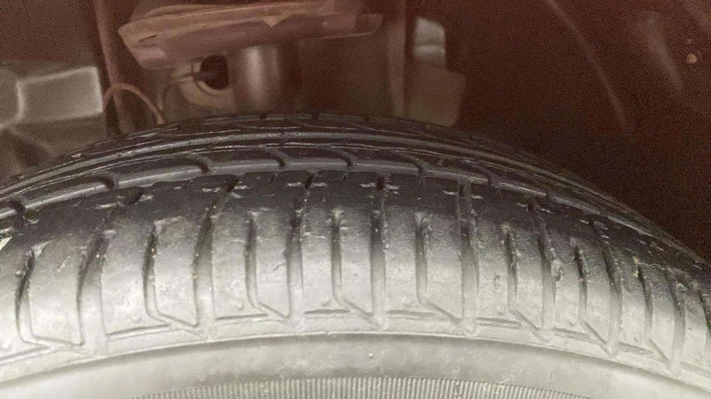 2020 Tata Tiago XT PETROL, Petrol, Manual, 30,112 km, Left Front Tyre Tread