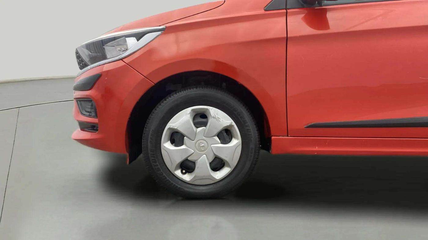 2020 Tata Tiago XT PETROL, Petrol, Manual, 30,112 km, Left Front Wheel