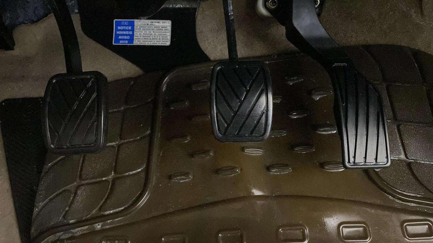 2020 Maruti Ciaz DELTA 1.5 SHVS MT PETROL, Petrol, Manual, 36,859 km, Pedals