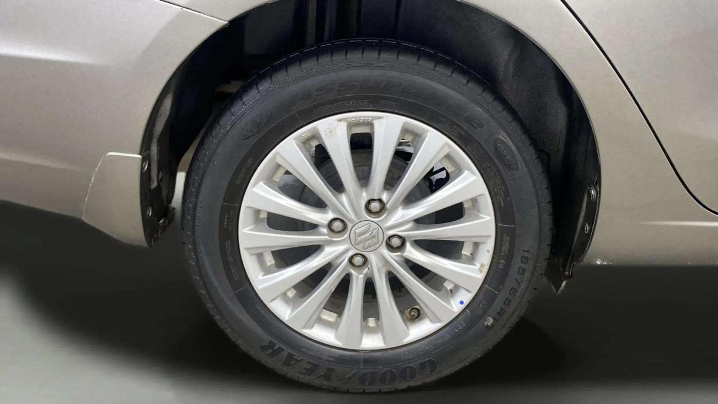 2020 Maruti Ciaz DELTA 1.5 SHVS MT PETROL, Petrol, Manual, 36,859 km, Right Rear Wheel