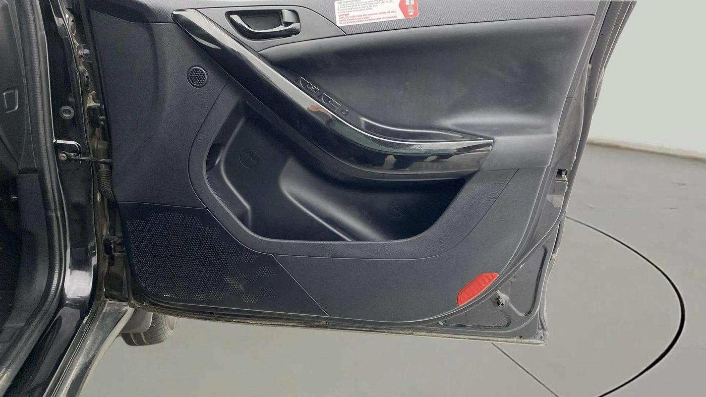 2022 Tata NEXON XZA PLUS PETROL DARK EDITION, Petrol, Automatic, 26,356 km, Driver Side Door Panels Control
