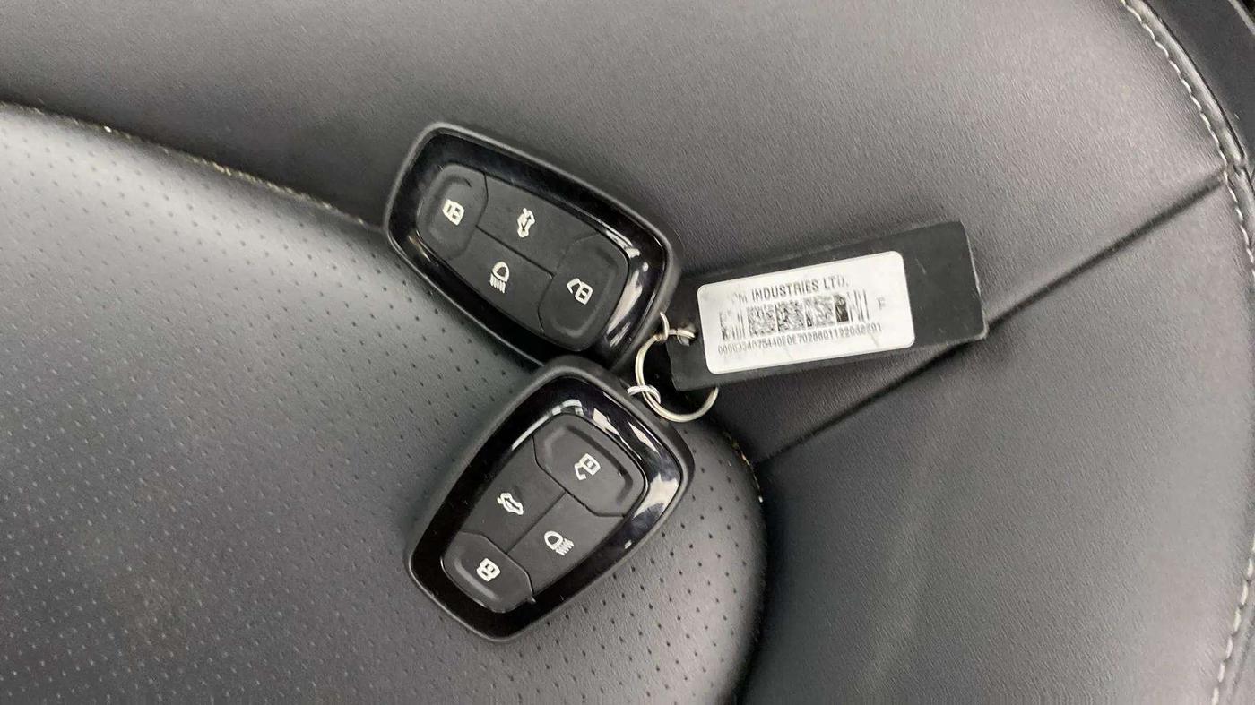 2022 Tata NEXON XZA PLUS PETROL DARK EDITION, Petrol, Automatic, 26,356 km, Key Close Up
