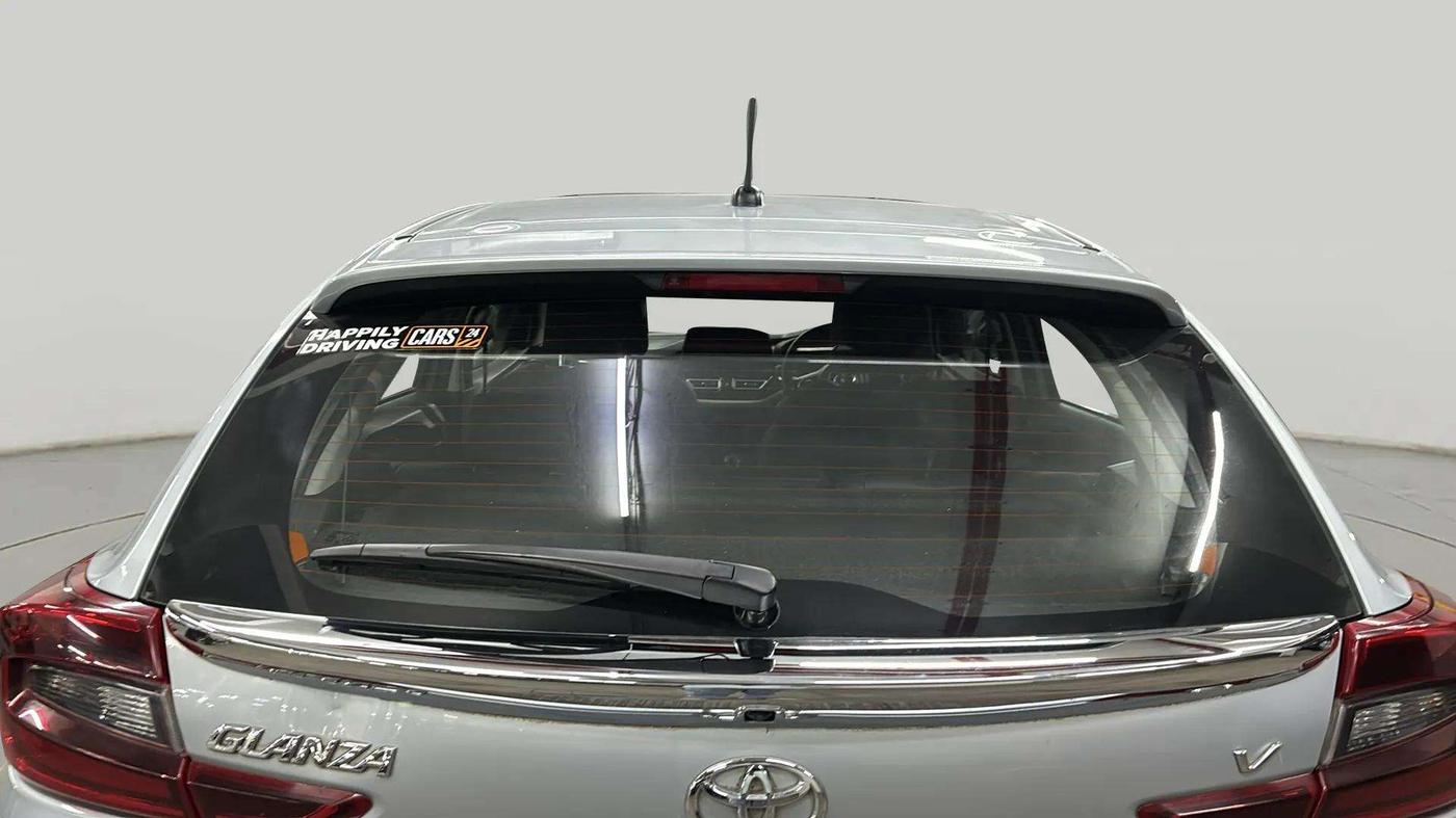 2022 Toyota Glanza V AMT, Petrol, Automatic, 27,087 km, Rear Windshield