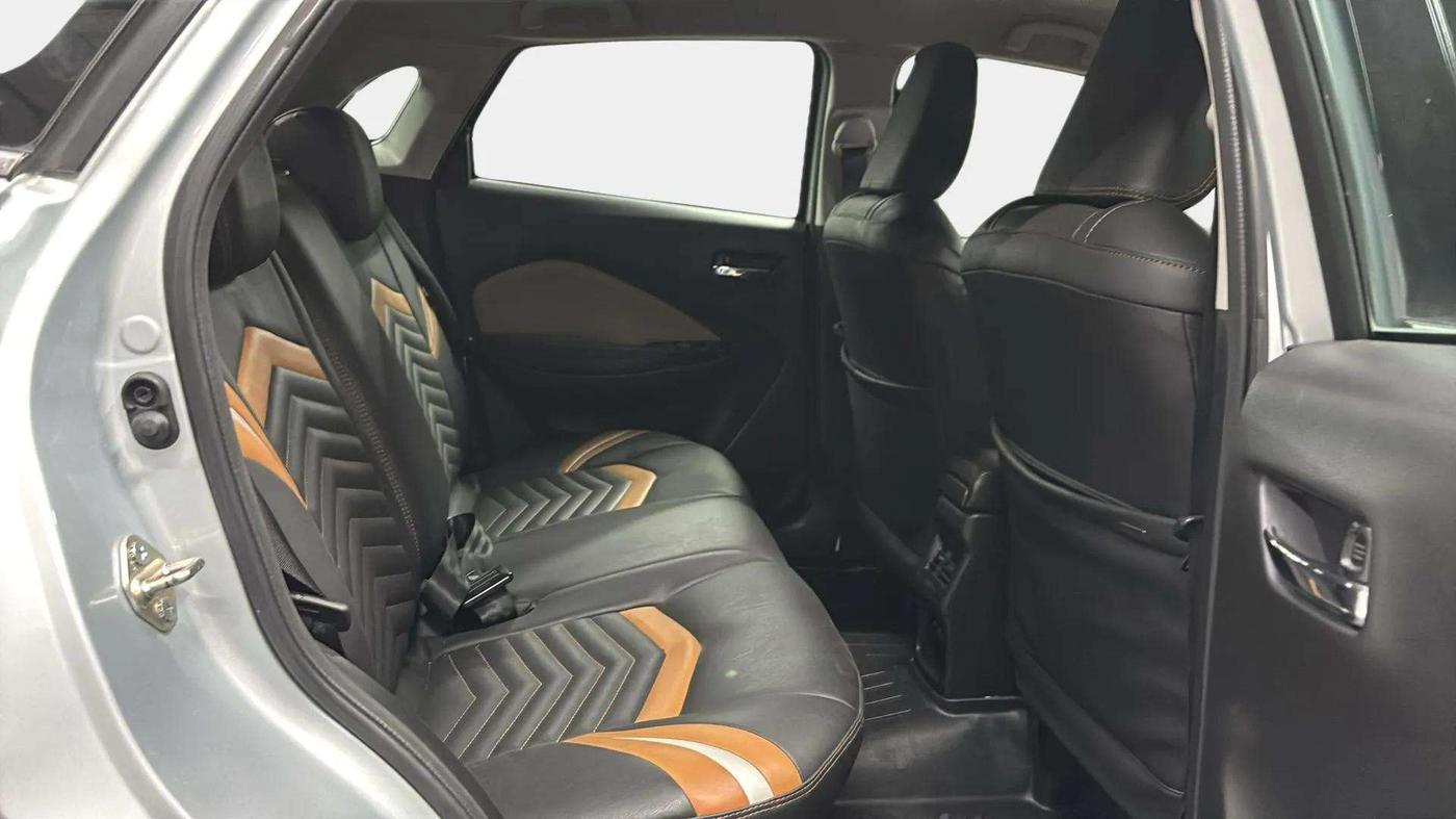 2022 Toyota Glanza V AMT, Petrol, Automatic, 27,087 km, Right Side Rear Door Cabin