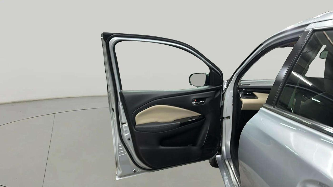 2022 Toyota Glanza V AMT, Petrol, Automatic, 27,087 km, LHS Front Door