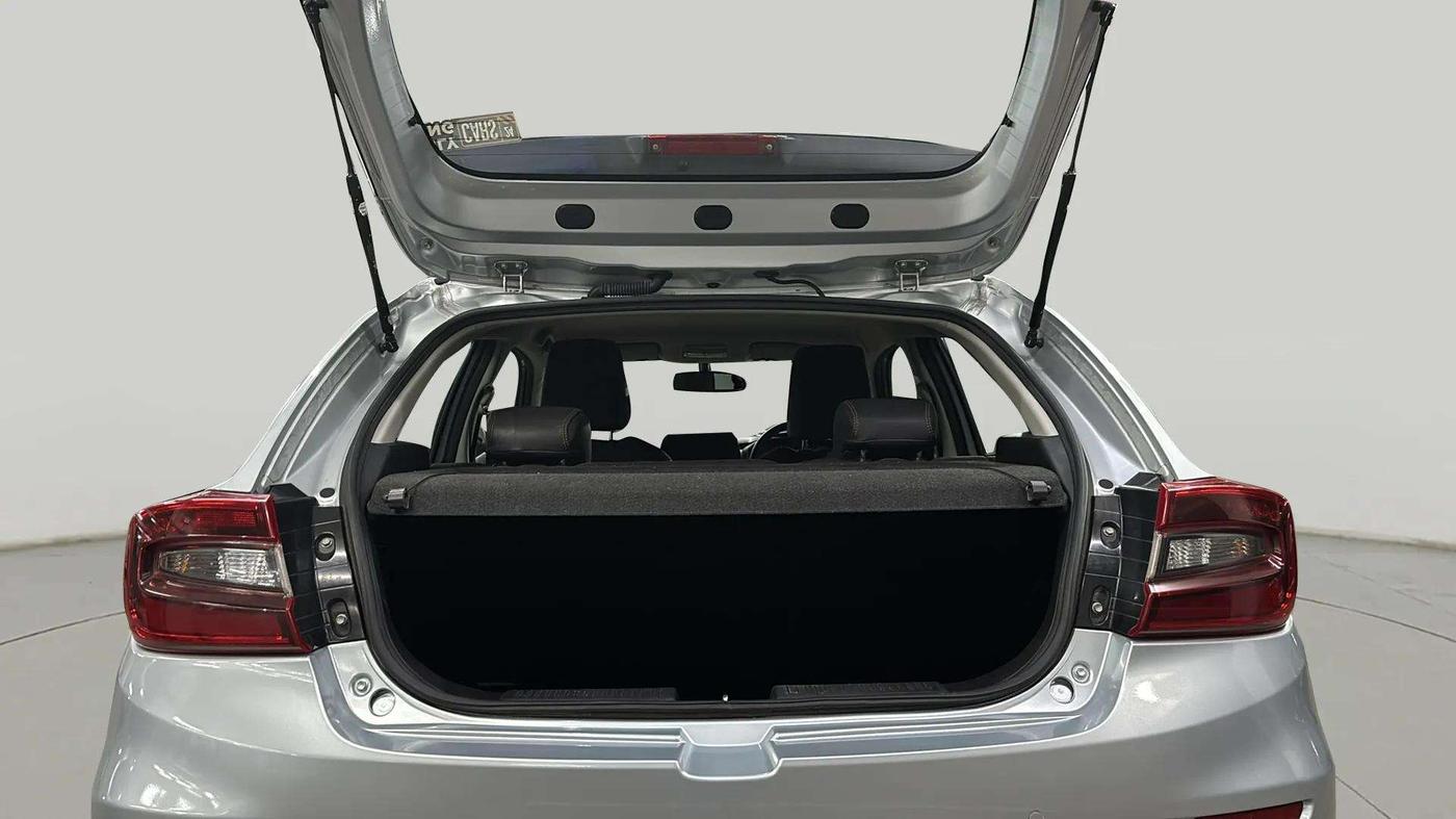 2022 Toyota Glanza V AMT, Petrol, Automatic, 27,087 km, Boot Inside