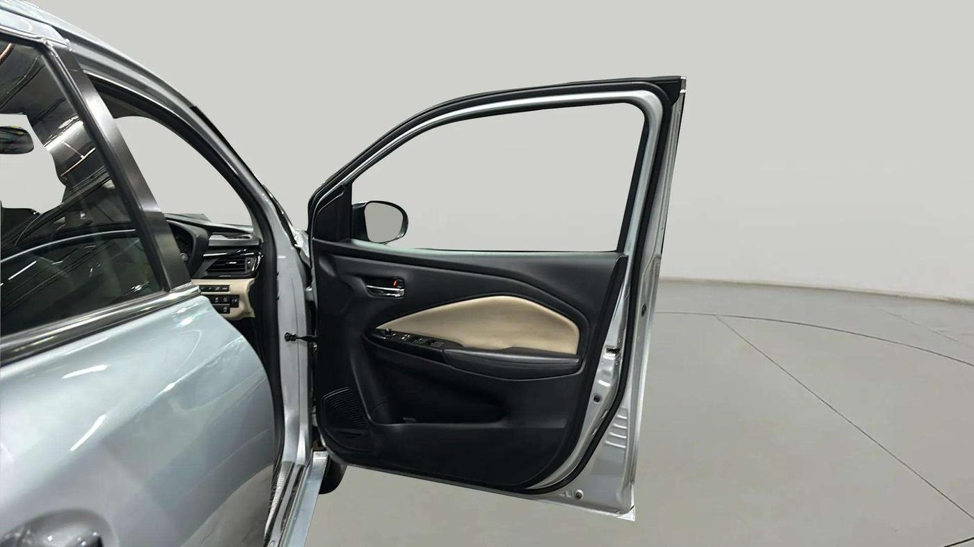 2022 Toyota Glanza V AMT, Petrol, Automatic, 27,087 km, RHS Front Door