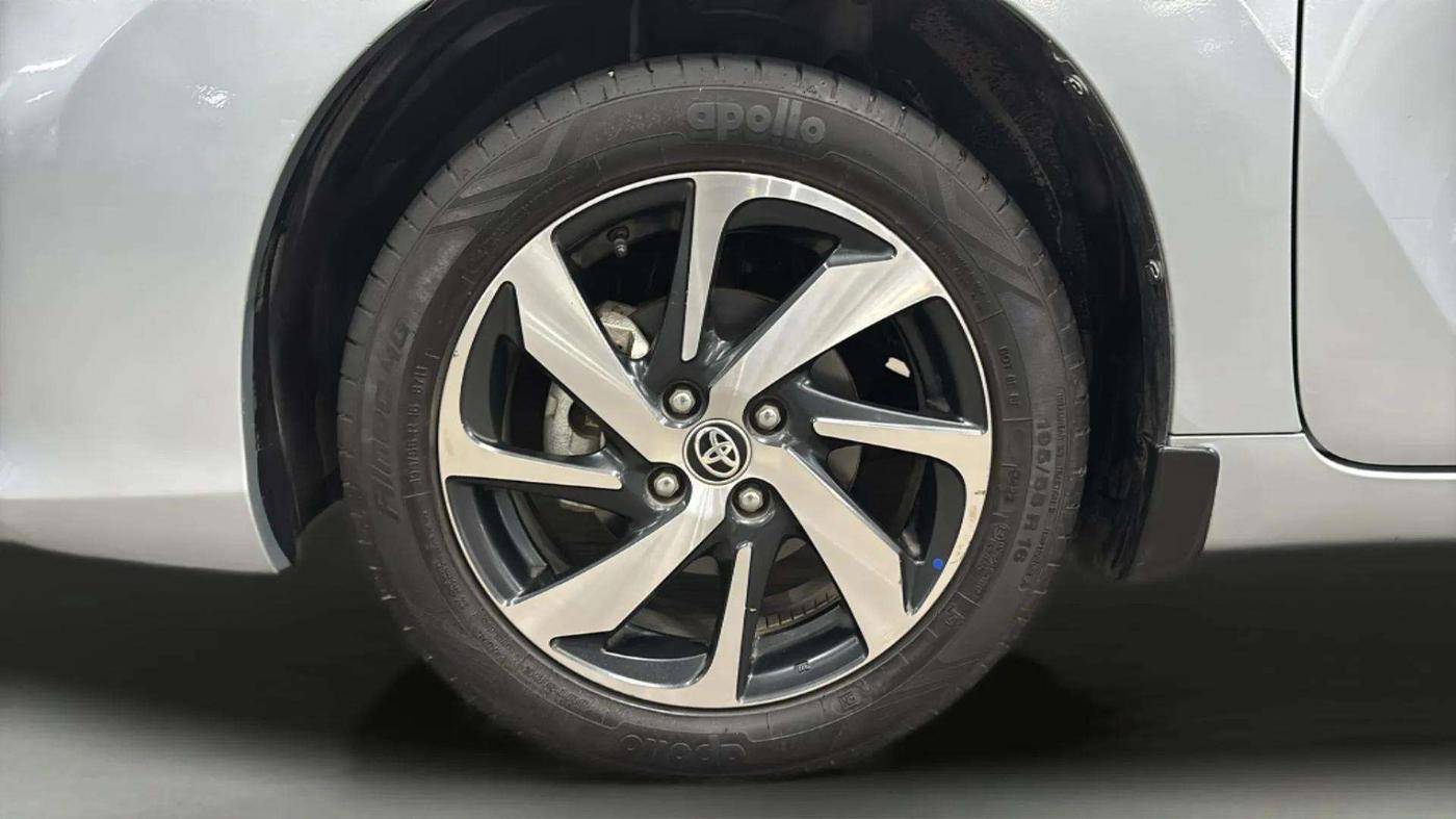 2022 Toyota Glanza V AMT, Petrol, Automatic, 27,087 km, Left Front Wheel