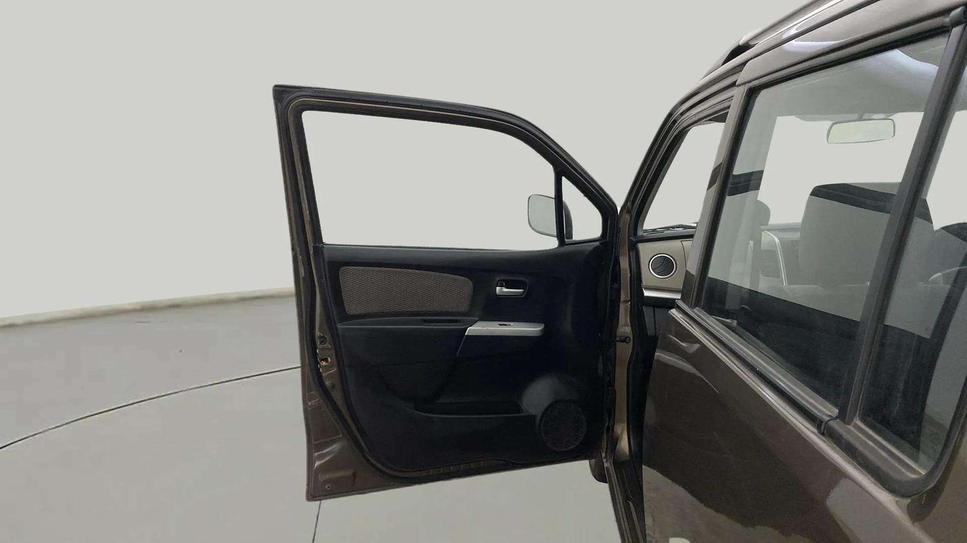 2014 Maruti Wagon R 1.0 LXI CNG, CNG, Manual, 72,605 km, LHS Front Door