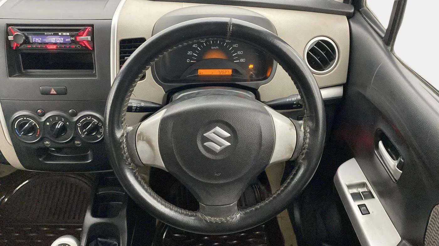 2014 Maruti Wagon R 1.0 LXI CNG, CNG, Manual, 72,605 km, Steering Wheel Close Up