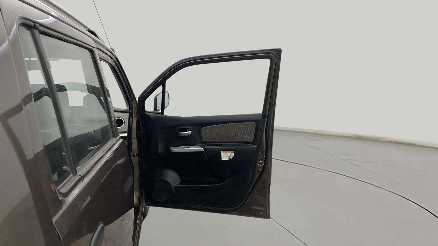 2014 Maruti Wagon R 1.0 LXI CNG, CNG, Manual, 72,605 km, RHS Front Door