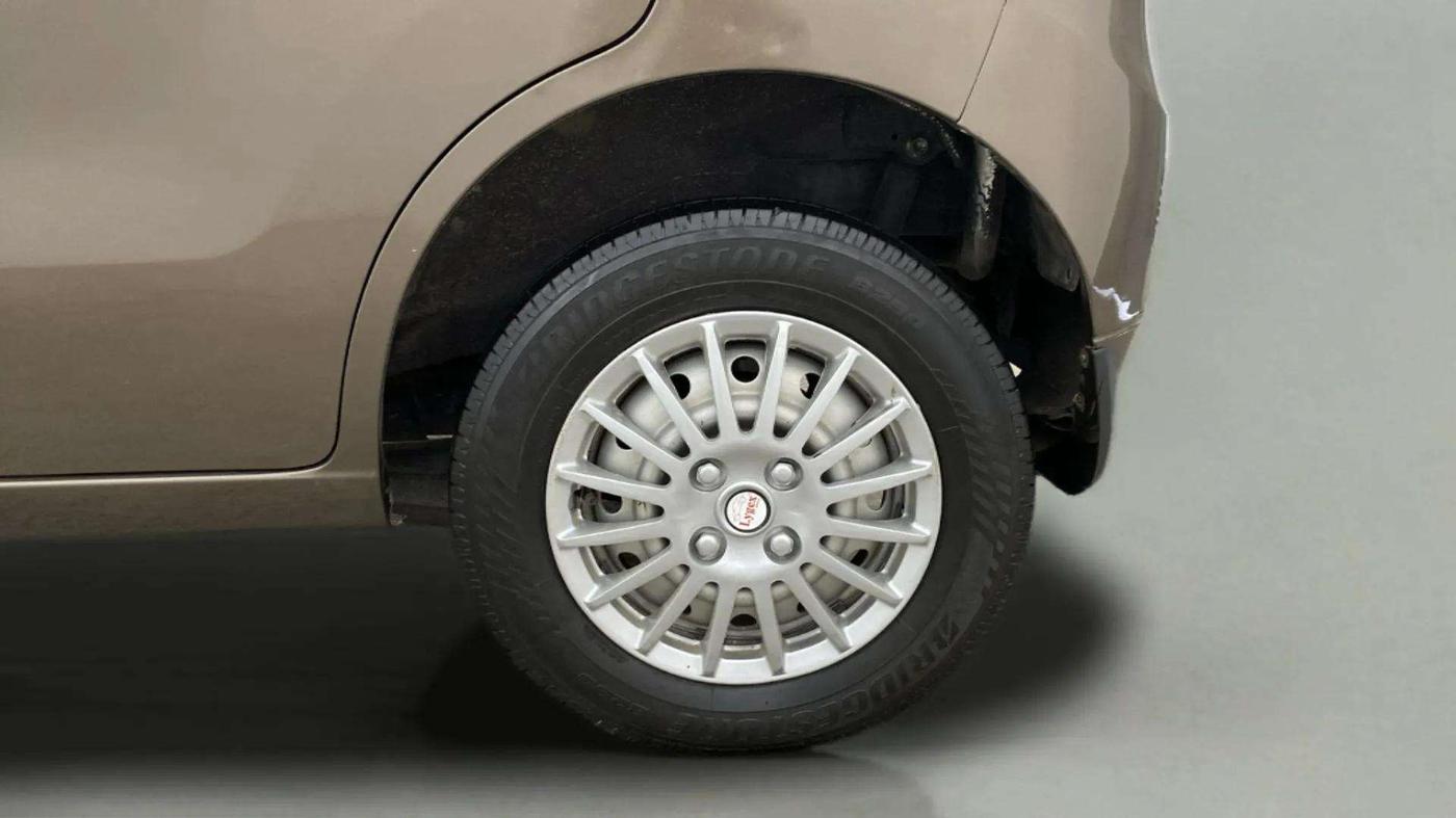 2014 Maruti Wagon R 1.0 LXI CNG, CNG, Manual, 72,605 km, Left Rear Wheel