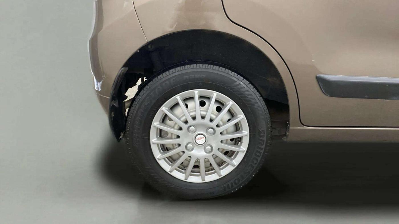 2014 Maruti Wagon R 1.0 LXI CNG, CNG, Manual, 72,605 km, Right Rear Wheel
