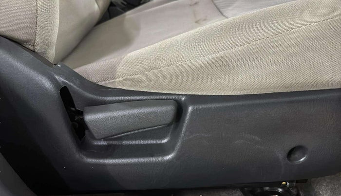 2016 Maruti Alto K10 VXI, Petrol, Manual, 39,737 km, Driver Side Adjustment Panel