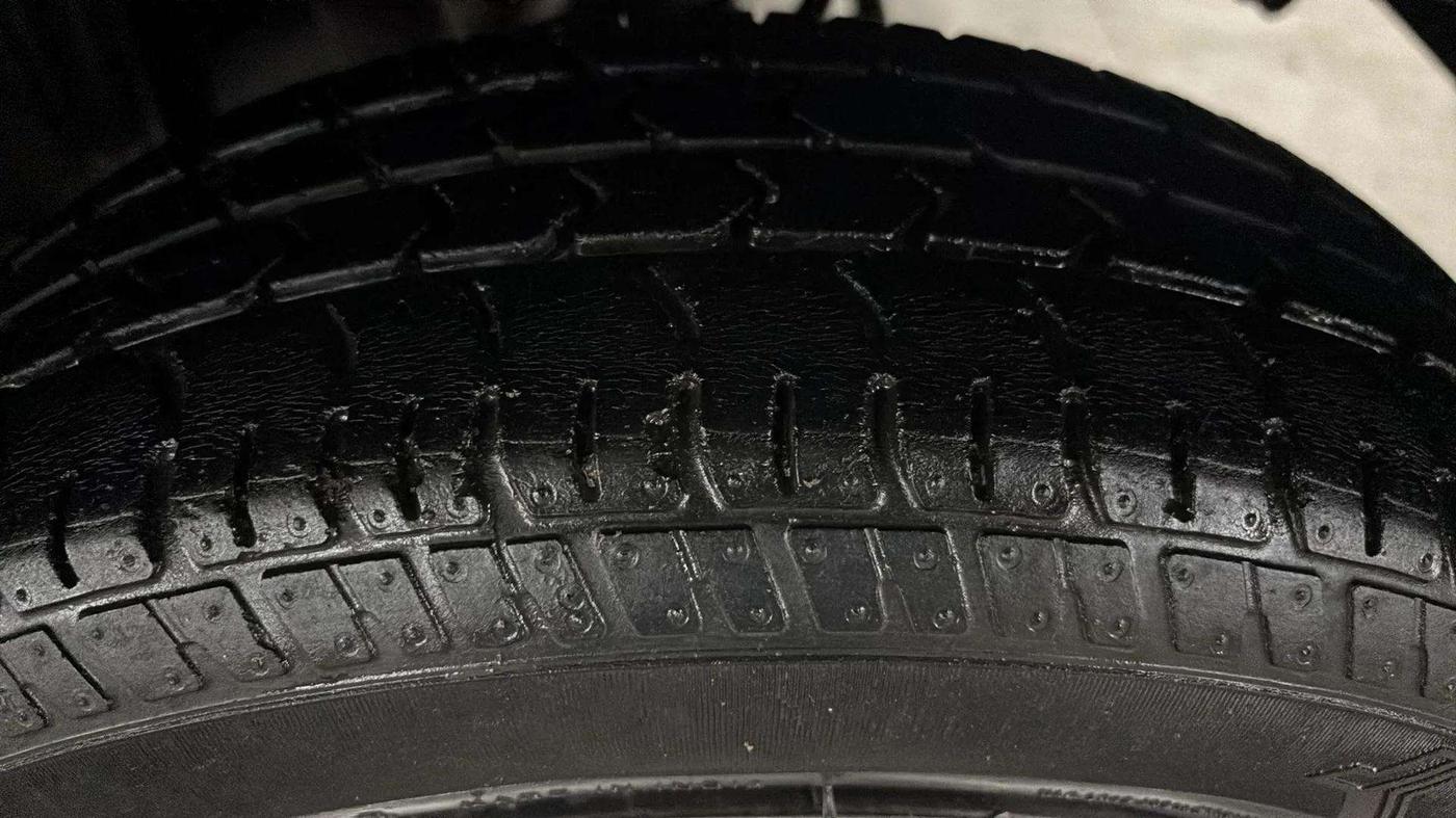 2016 Maruti Alto K10 VXI, Petrol, Manual, 39,909 km, Left Rear Tyre Tread