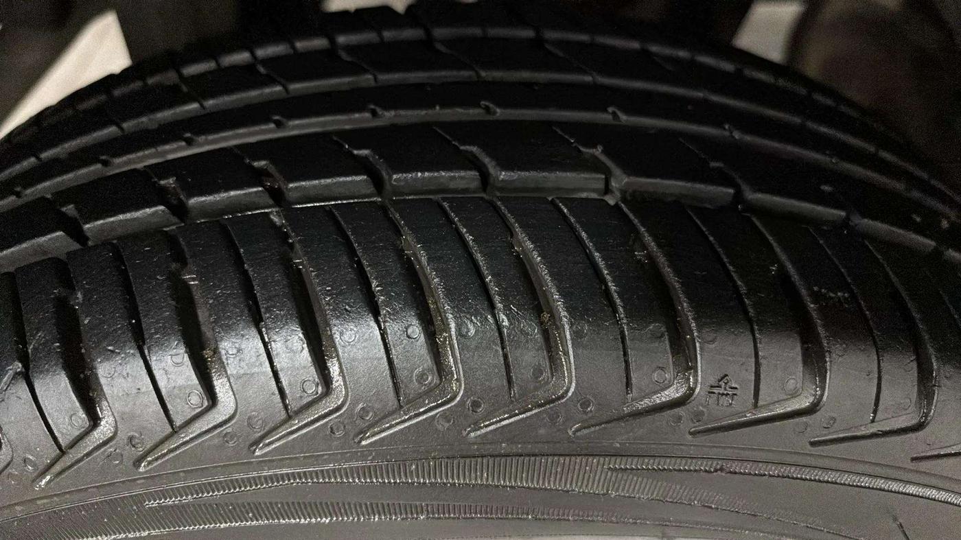 2016 Maruti Alto K10 VXI, Petrol, Manual, 39,909 km, Right Rear Tyre Tread