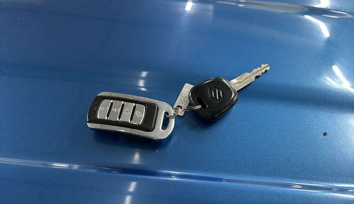 2016 Maruti Alto K10 VXI, Petrol, Manual, 39,737 km, Key Close Up