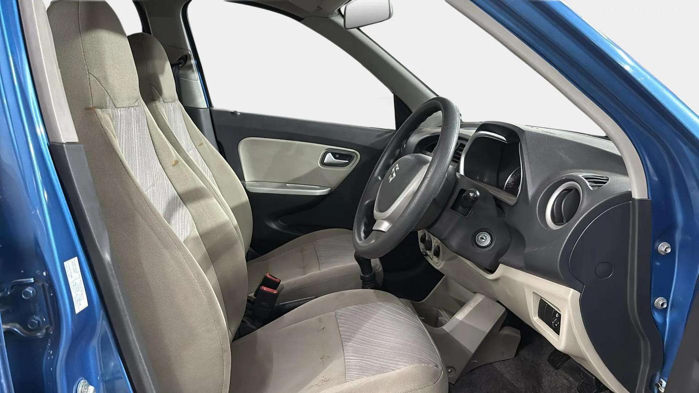 2016 Maruti Alto K10 VXI, Petrol, Manual, 39,909 km, Right Side Front Door Cabin