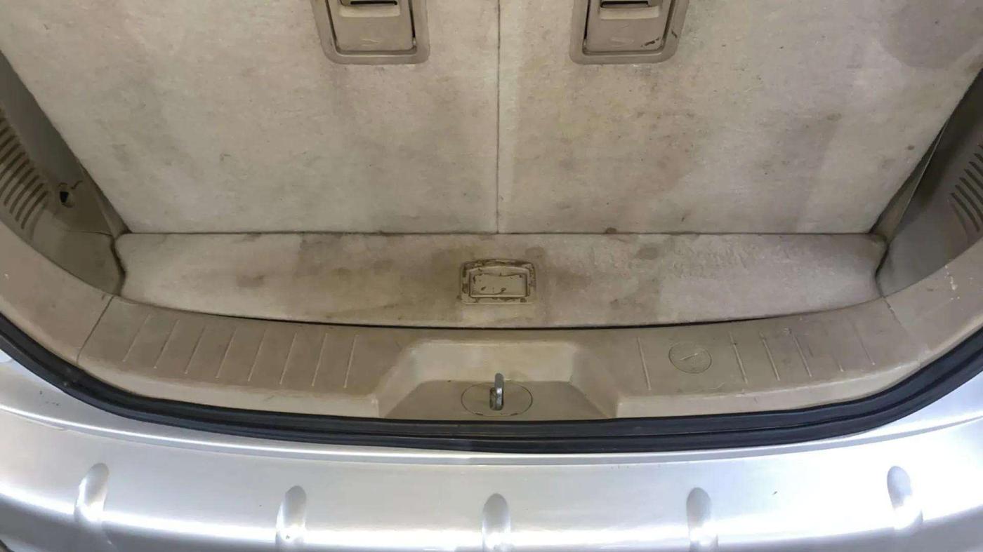 2015 Mahindra XUV500 W10 1.99, Diesel, Manual, 71,141 km, Boot Inside