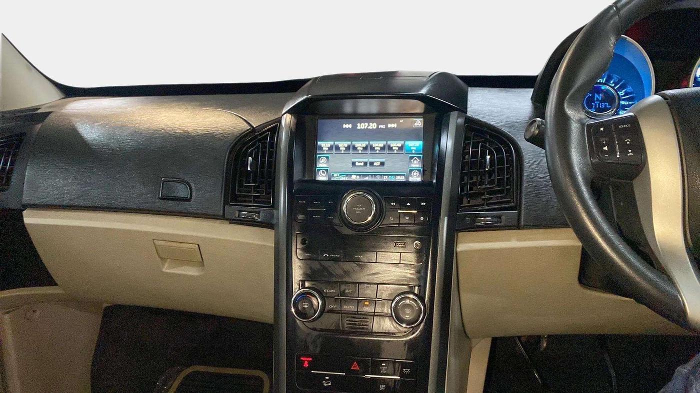 2015 Mahindra XUV500 W10 1.99, Diesel, Manual, 71,141 km, Air Conditioner