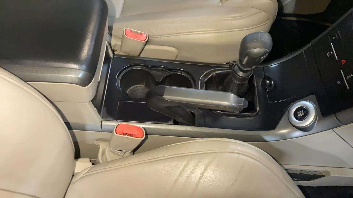 2015 Mahindra XUV500 W10 1.99, Diesel, Manual, 71,141 km, Gear Lever