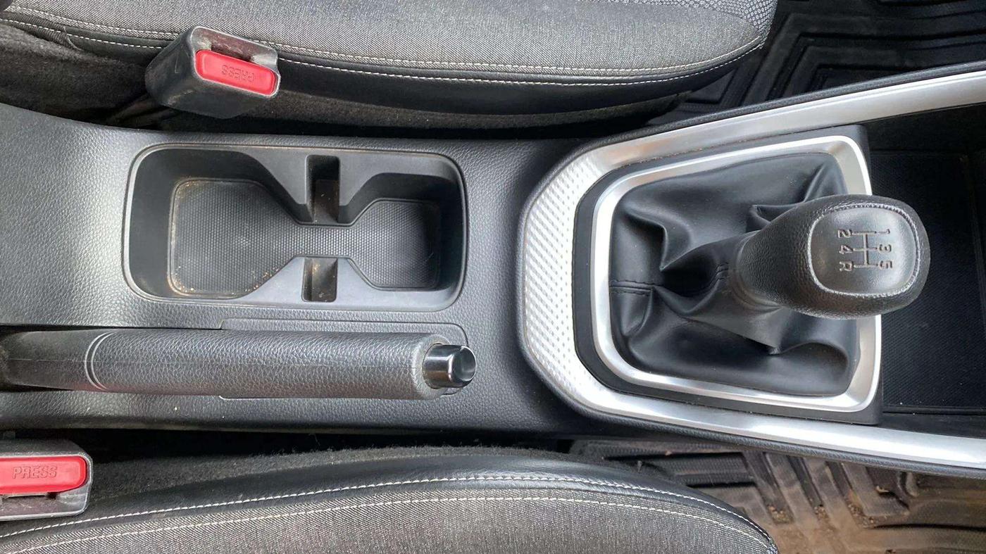2023 KIA SONET HTK PLUS 1.2, Petrol, Manual, 11,518 km, Gear Lever