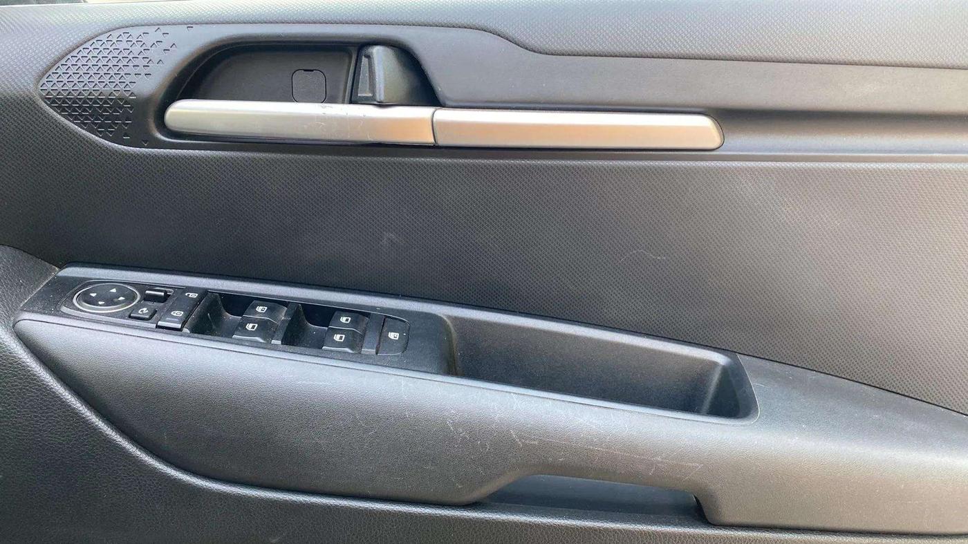 2023 KIA SONET HTK PLUS 1.2, Petrol, Manual, 11,518 km, Driver Side Door Panels Control