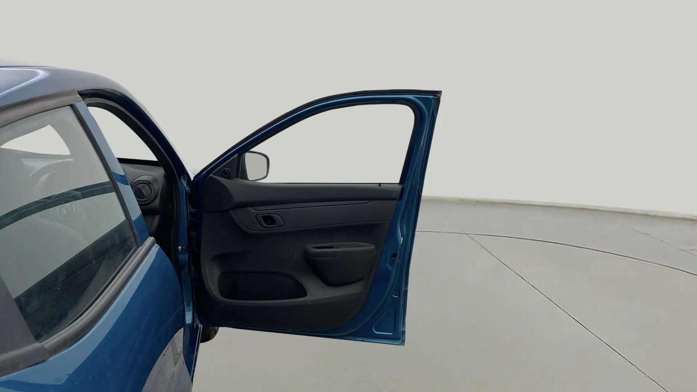2022 Renault Kwid RXL 1.0 (O), Petrol, Manual, 4,863 km, RHS Front Door